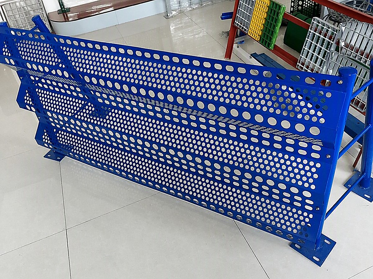 Windbreak & Dust Suppression Wall product photo
